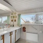 3 Bedroom Lovely In
