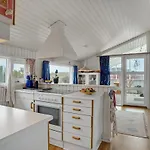 3 Bedroom Lovely In בית נופש למביג